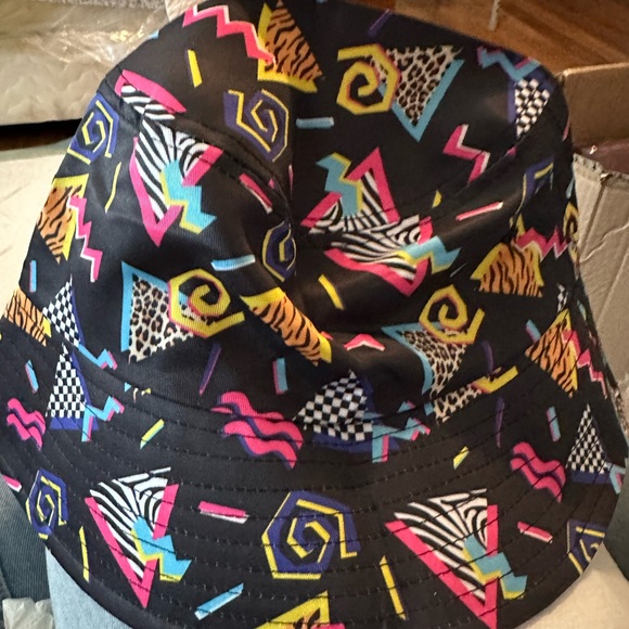 COPY - CoCopeaunts Fashion Retro 80s 90s Lcons Bucket Hat New - Picture 2 of 2